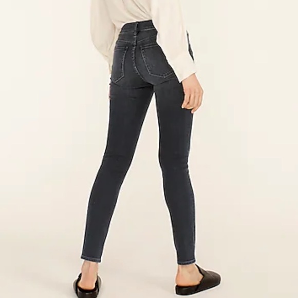 J. Crew Mid-Rise Ankle Jeans in Charcoal Gray Size 27 - Picture 3 of 9